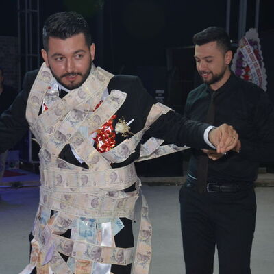 Arkadaşlarından damada eziyet