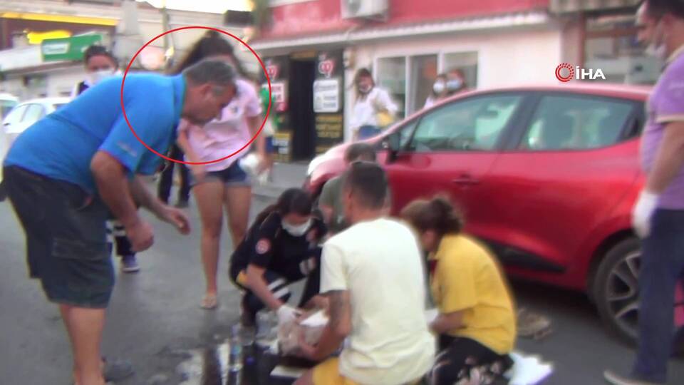 Kazaya yardım istedi, yaralıyı görünce şoke oldu!