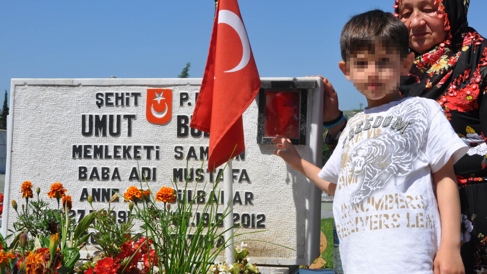 Şehit oğluna şiddet iddiası!