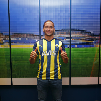 Fenerbahçe transferi açıkladı!