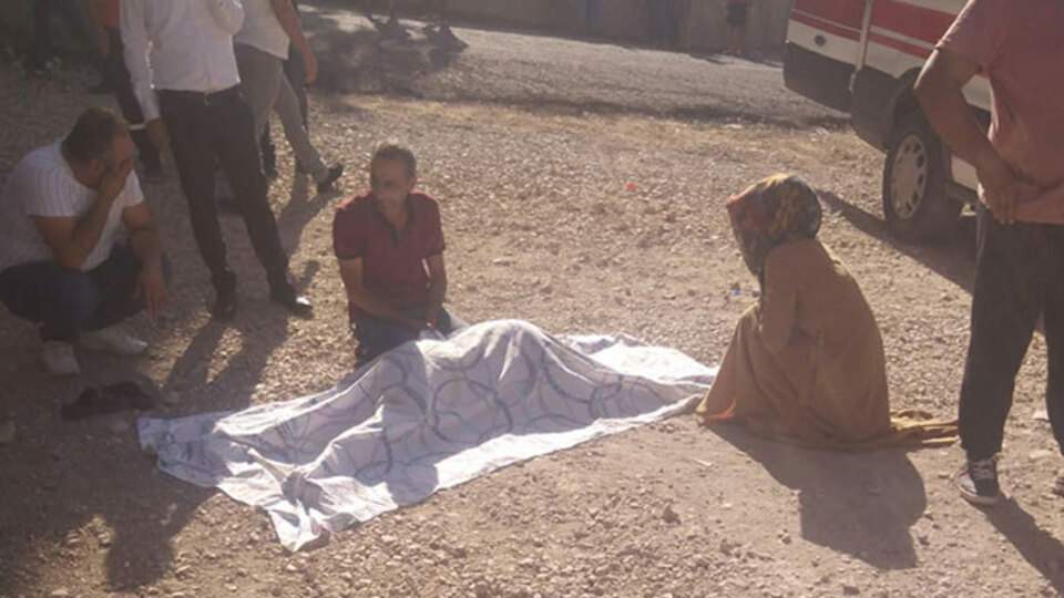 14'üncü kattan düşen 5 çocuk annesi öldü