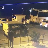 Yumrukladı, saçından tutup sürükledi!