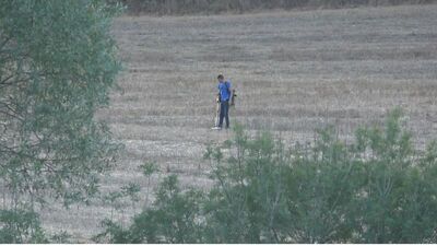 İstanbul'da ormanlık alanda define aradı