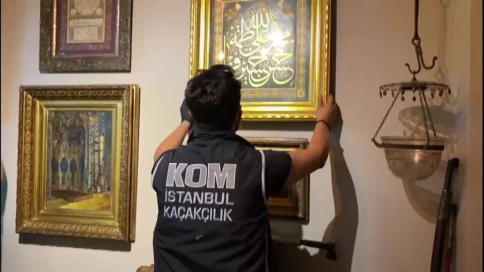 Beyoğlu'nda antika dükkanına operasyon