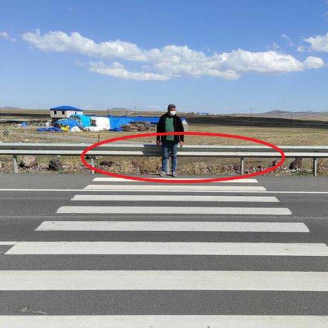 Yaya geçidi yapıldı, bariyer unutuldu