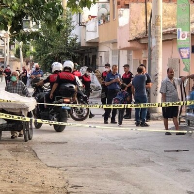 Husumetli oldukları aileye kurşun yağdırdılar!