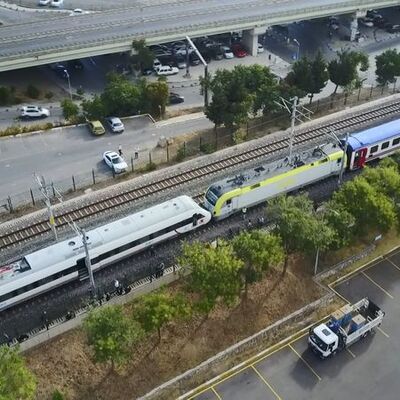 İki tren kafa kafaya geldi! Faciadan dönüldü!