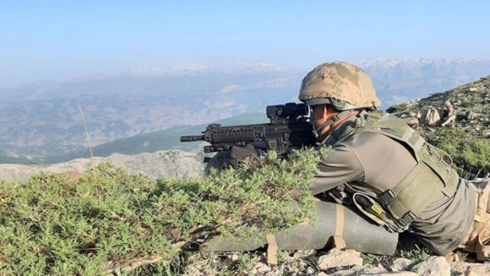 Fırat Kalkanı'nda YPG/PKK'ya darbe!