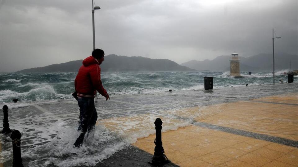"Petrol sızıntısı sahillerimizi vurabilir"