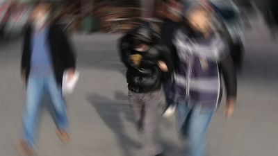 İş arkadaşıyla gördüğü eski sevgilisine kâbusu yaşattı!