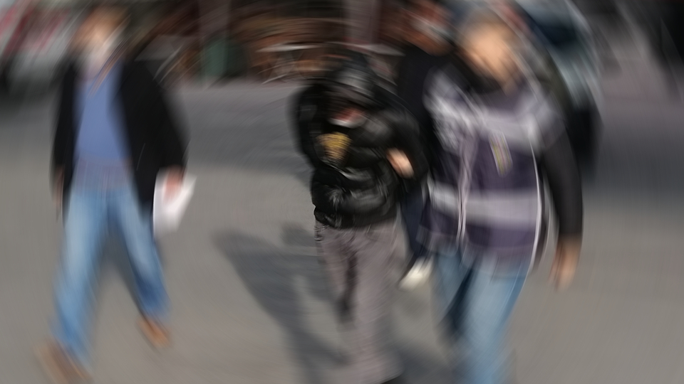 İş arkadaşıyla gördüğü eski sevgilisine kâbusu yaşattı!