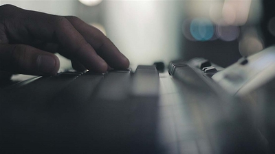 Çalınan sosyal medya hesabı üzerinden dolandırıldı