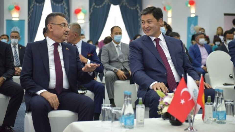 Cumhurbaşkanı Yardımcısı Oktay, Kırgızistan lideriyle görüştü