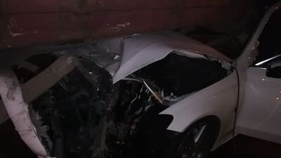 Otomobil TIR'a çarptı, 3 kardeş hayatını kaybetti