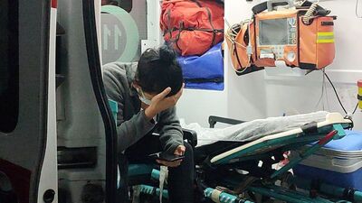 Genç kız herkesi şoke etti! Taksici polisi çağırınca gerçek ortaya çıktı!