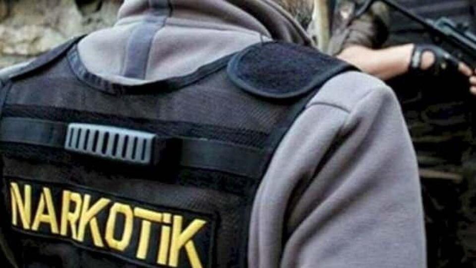 Araçtan 7 kilo uyuşturucu çıktı