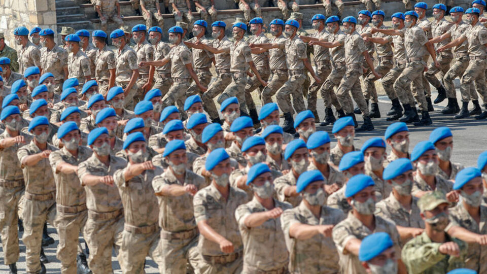 Uzman erbaşlara zati demirbaş tabanca hakkı!