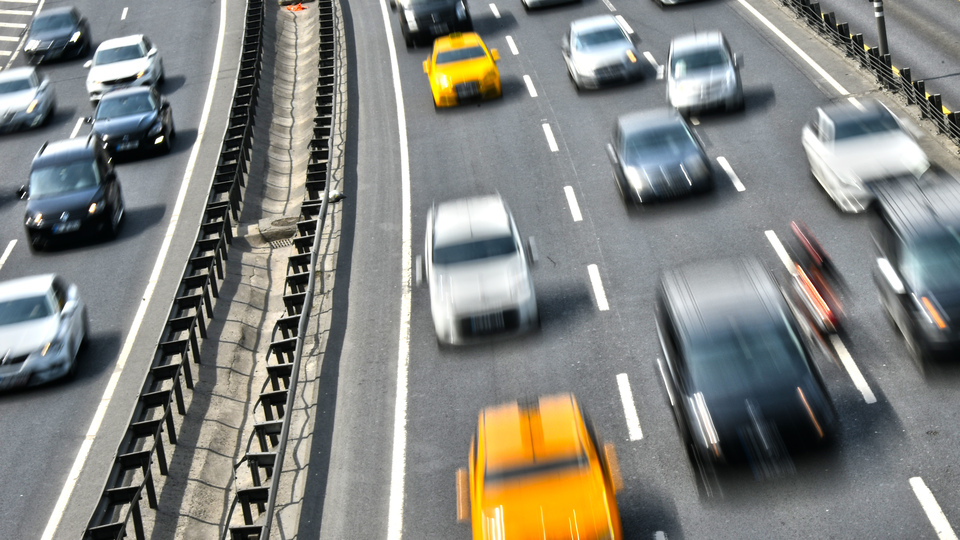 Trafik ve toplu taşımaya bağlı gürültüler, Alzheimer riskini artırıyor