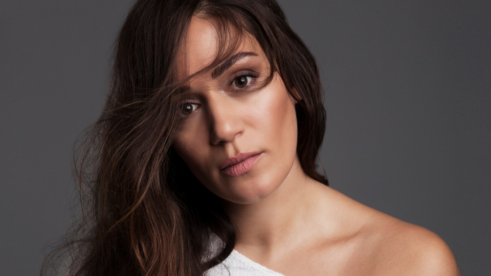 "Ayıp mı ederim?' diye düşünüyorum"