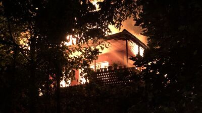 Köpek beslemesinden şikayetçi oldu, evi yaktı!