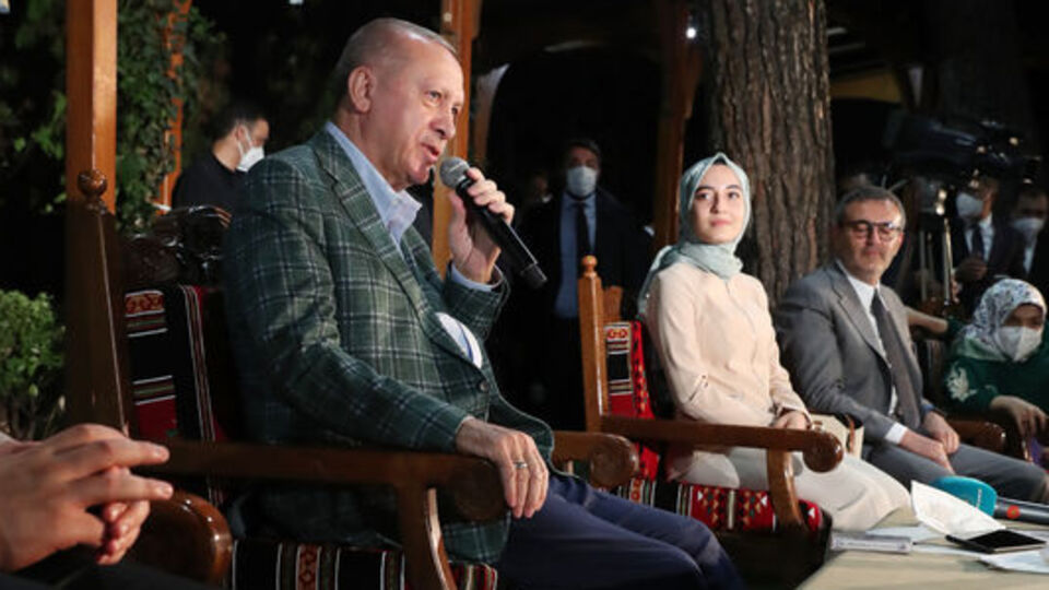 Cumhurbaşkanı Erdoğan'ı duygulandıran şiir