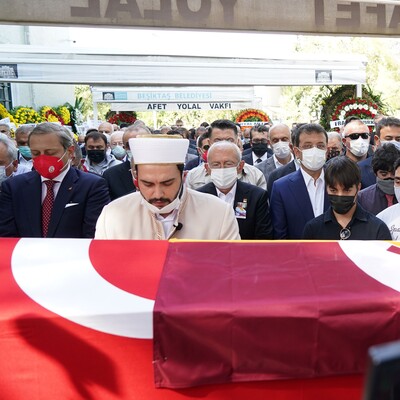 Duygun Yarsuvat son yolculuğuna uğurlandı