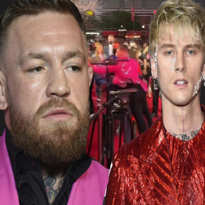 Ödül töreninde kavga çıktı!