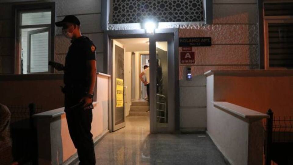 Isparta'da apart dairesinde şüpheli ölüm