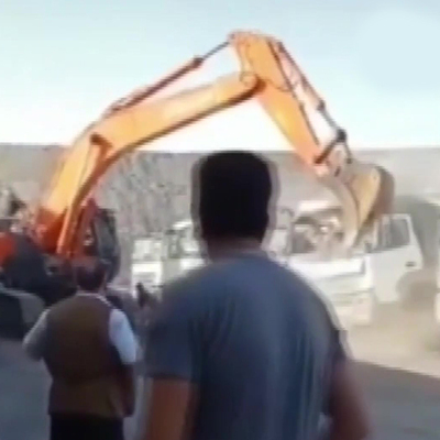 Parasını alamadı amcasının kamyonlarını ezdi!