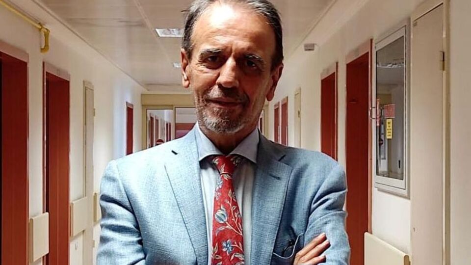 "Halkın yüzde 80'i aşılanırsa salgın biter"