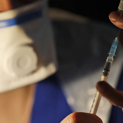 Sevindiren açıklama! İkinci doz aşılar tamamlanırsa...