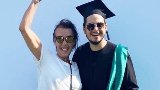 Perihan Savaş'ın oğlu mezun oldu
