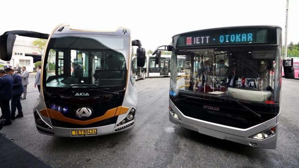 İstanbul'da 160 metrobüs için imzalar atıldı