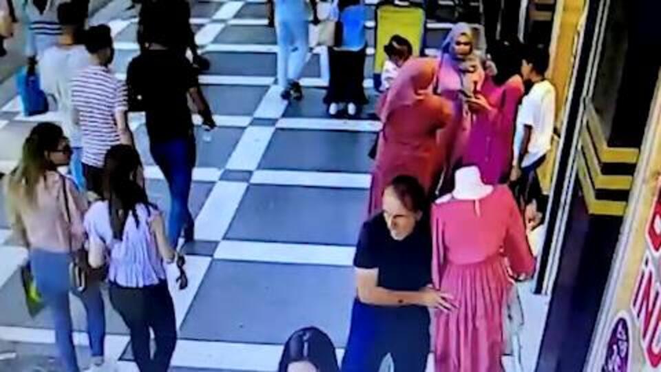 Akılalmaz olay! Cansız mankeni çaldı