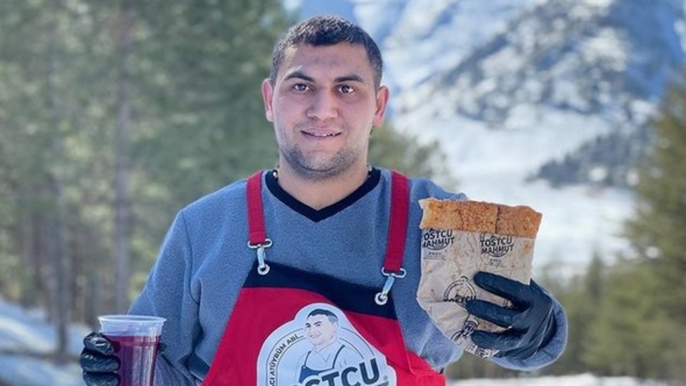 Ünlü tostçu kazada hayatını kaybetti!