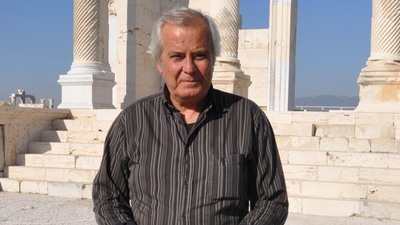 Tarık Akan anılıyor