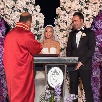 Evlendiler! Düğüne ünlü akını...
