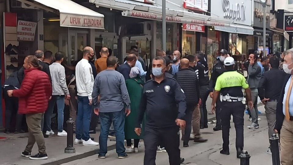 Aldattı iddiasıyla iş yerini kurşunladı: Yaralılar var