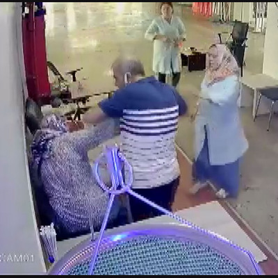 İş yerine gelen karısını dövdü!