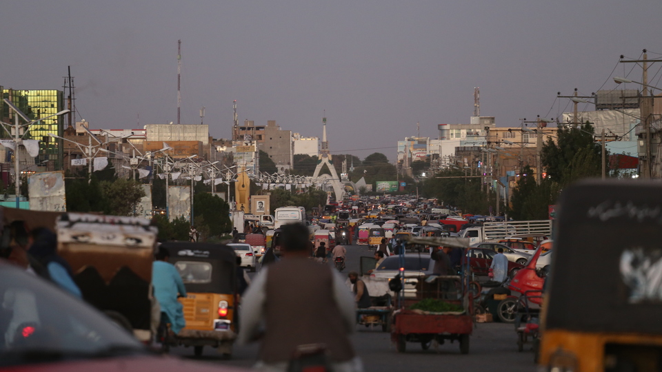 "İnsanların önceliği hayatta kalmak"