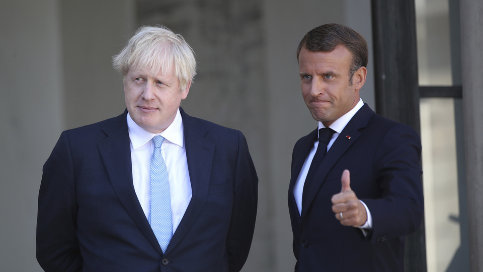 Boris Johnson'dan AUKUS açıklaması
