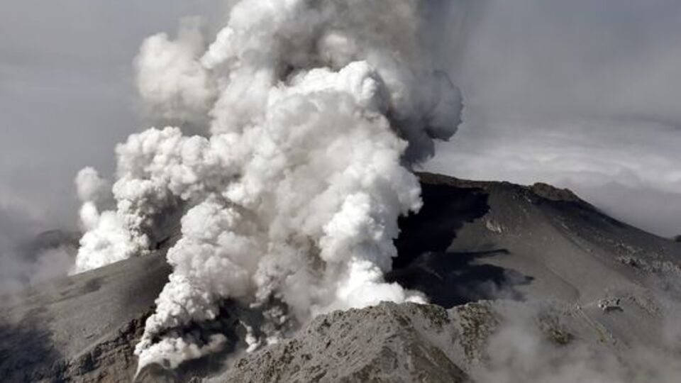 Japonya'da yanardağ patlaması!