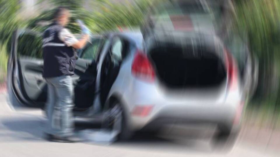 Kiralayıp çaldılar, satıp yine çaldılar!