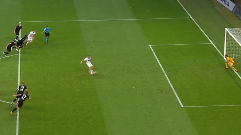 "Penaltı tekrar edilmeliydi"