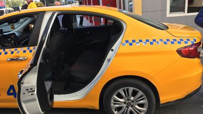 Sancısı tuttu, bindiği takside doğum yaptı