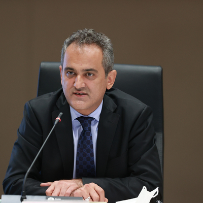 Bakan Özer: Hiçbir okul vaka nedeniyle kapatılmadı