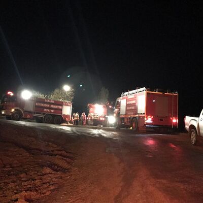 Baba ve üç çocuğu yangında can verdi