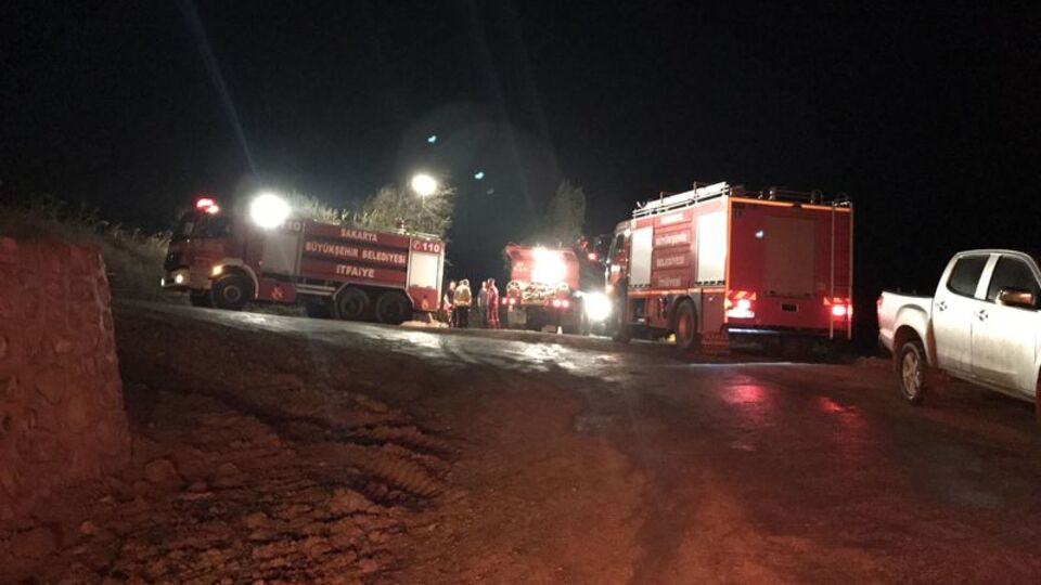 Baba ve üç çocuğu yangında can verdi