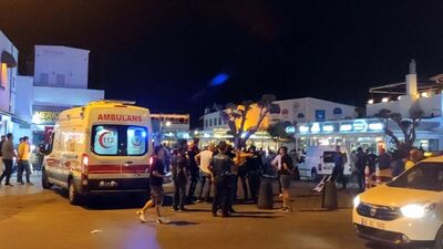 Kuşadası'nda silahlı kavga! Dehşet anları kamerada: 5 yaralı