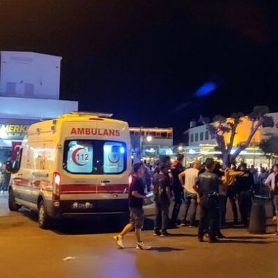 Kuşadası'nda silahlı kavga! Dehşet anları kamerada: 5 yaralı